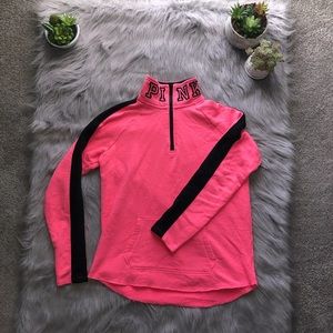 2/$30 ALL ITEMS WILL BE GONE BEFORE HOLIDAY AND NEGOTIABLE/BUY NOW! VS PINK Top